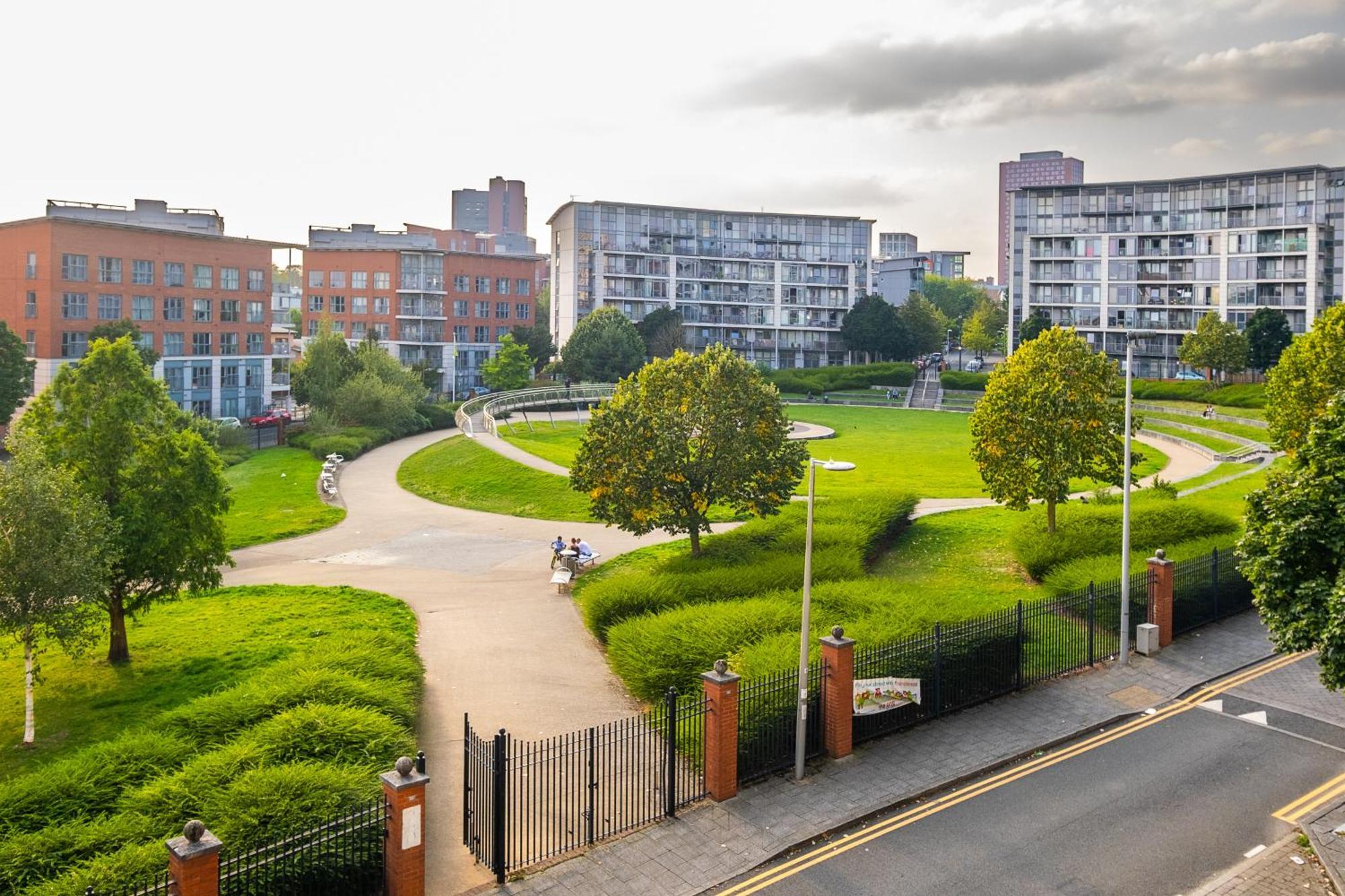 Eastern Suite - City Centre, Free Parking And Balcony Birmingham Exterior photo